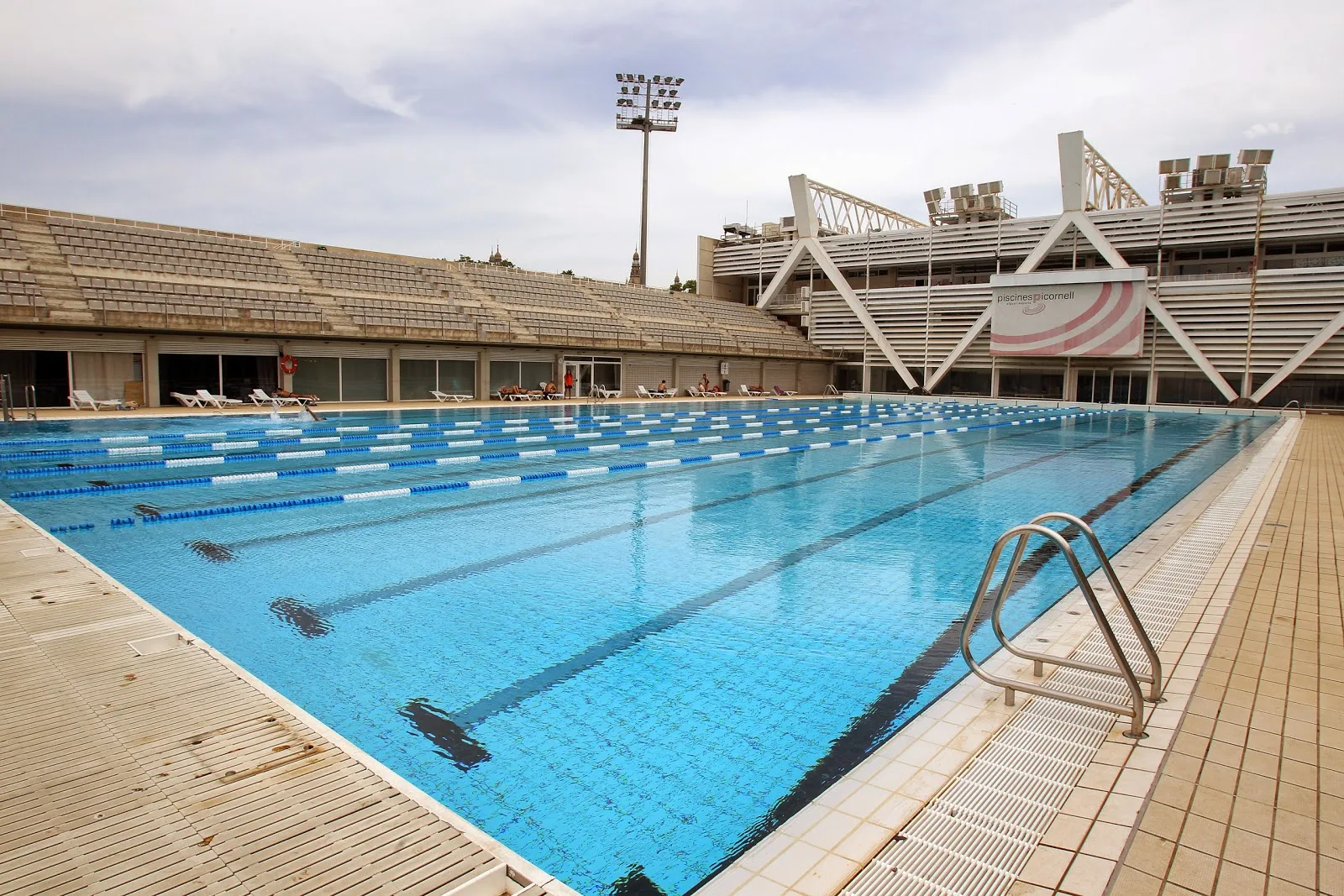 Gimnasio Agua Deportes y Salud en Barcelona