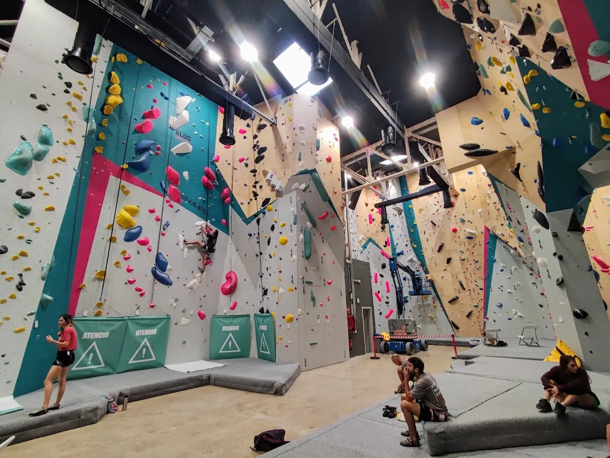 Gimnasio Bloc District Tetuan en Barcelona