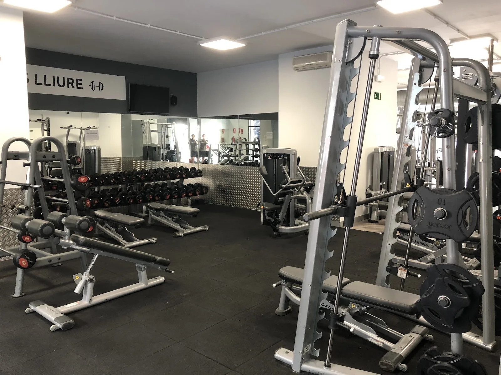 Gimnasio Entrena-T 24H Moianès en Barcelona