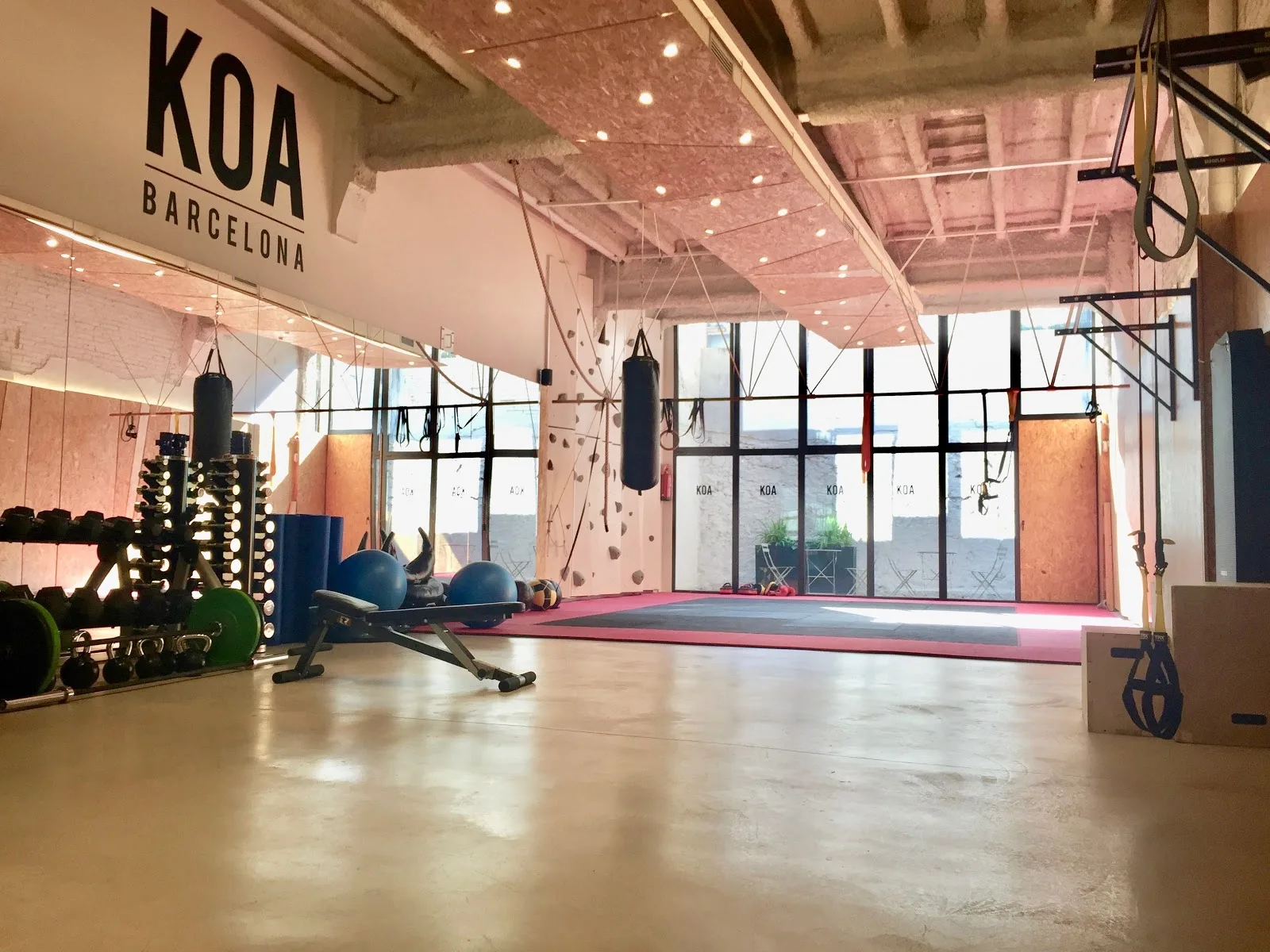 Gimnasio Entrenador Personal Barcelona KOA Center en Barcelona