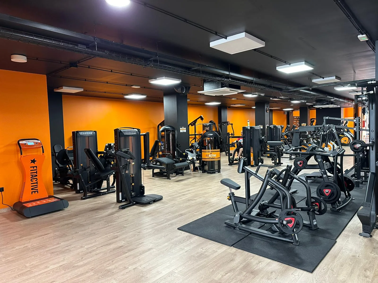 Gimnasio FitActive Barcelona Carrer de Gavà 90 en Barcelona