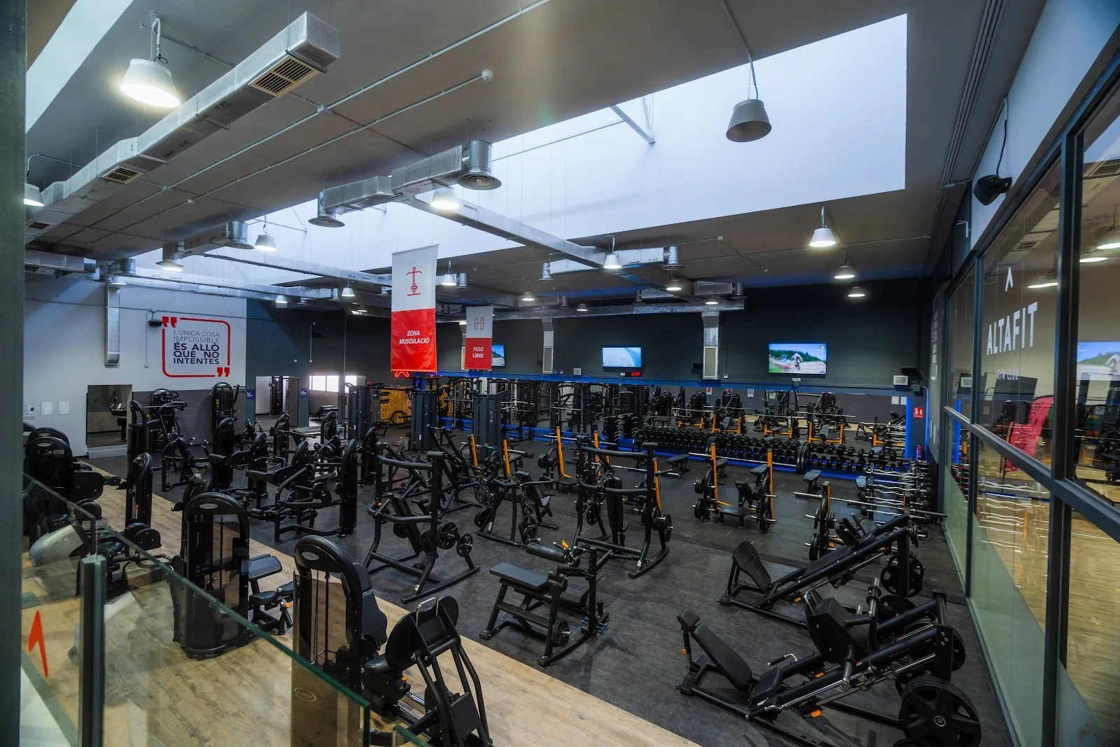 Gimnasio Gimnasio FITUP Paralelo en Barcelona