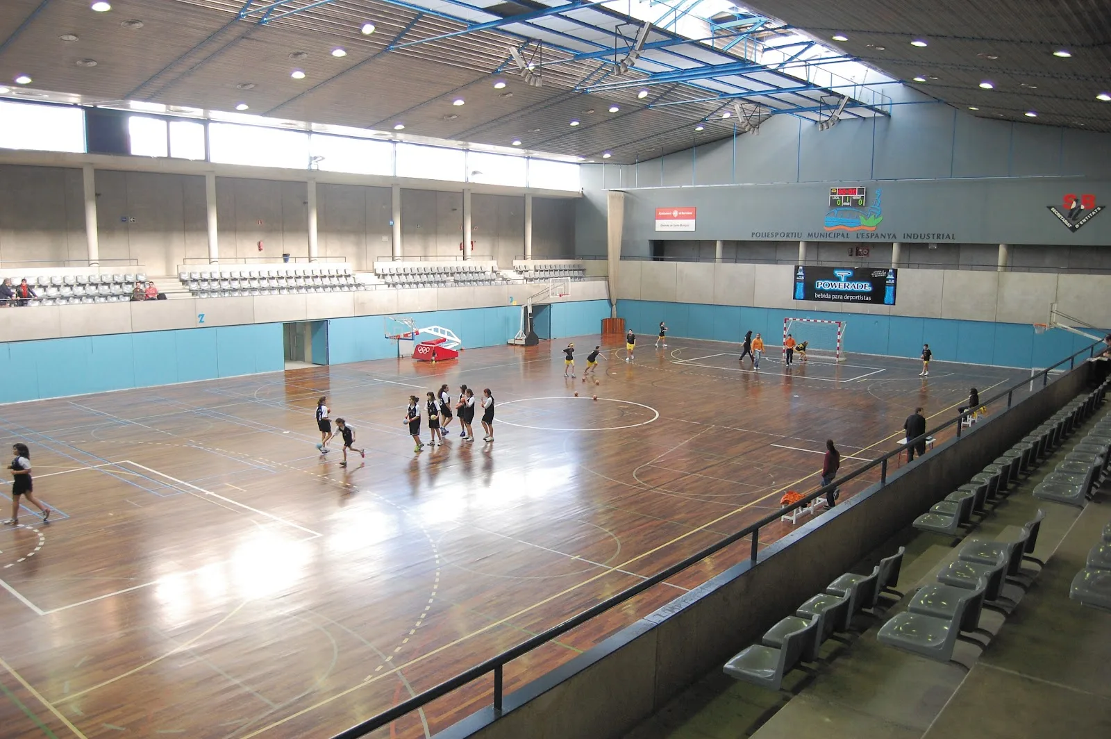 Gimnasio Polideportivo Municipal de la España Industrial en Barcelona
