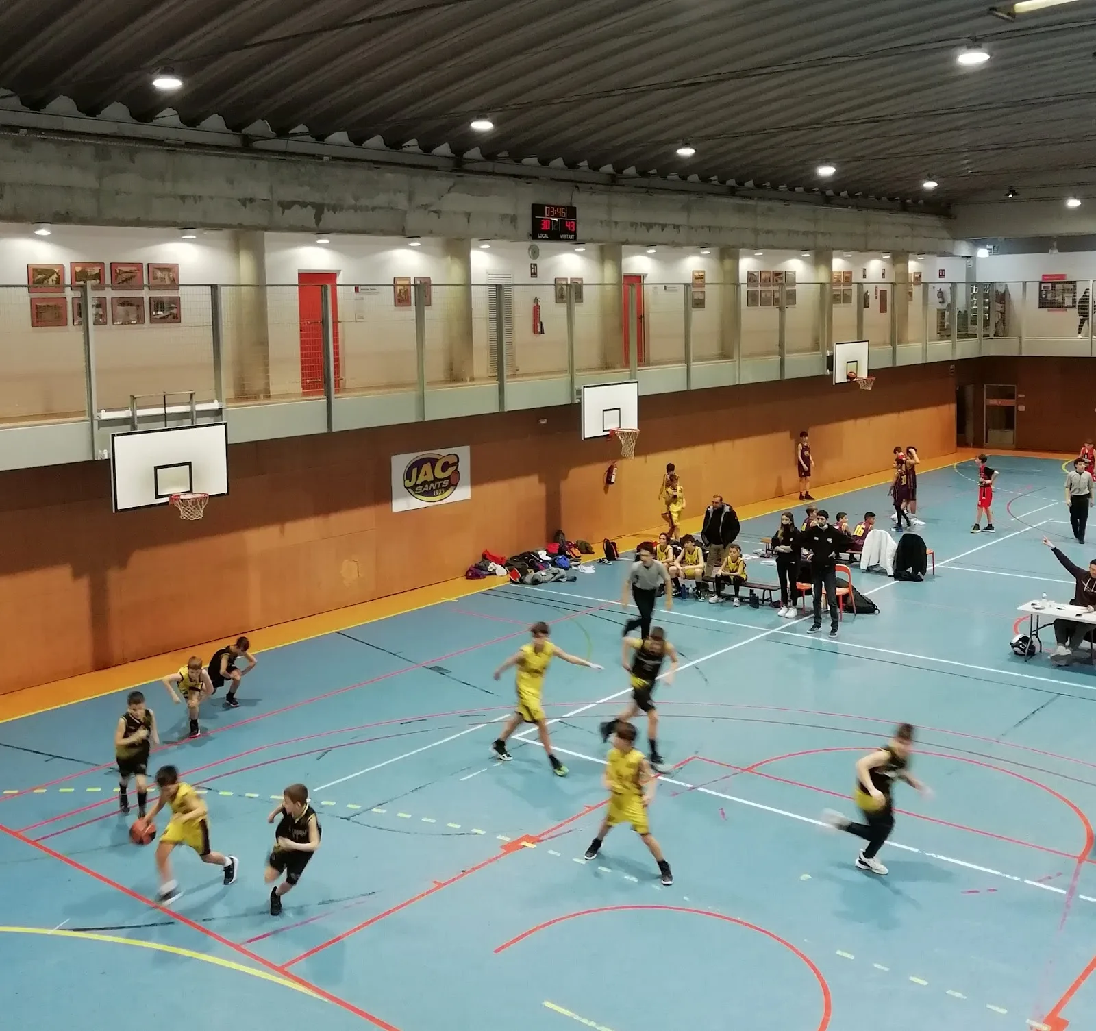 Gimnasio Polideportivo Municipal La Bordeta en Barcelona